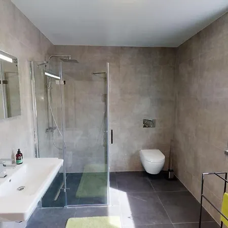 Appartement Ostsee Elmenhorst Sehr Hochwertige Dreizimmer Mit Gartenterrasse Elmenhorst/Lichtenhagen